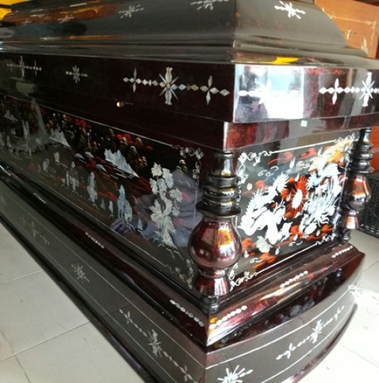 Quan tài sơn mài 4 trụ