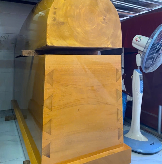 Quan tài gỗ nắp tròn