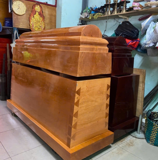 Quan tài gỗ chai cối nắp sen