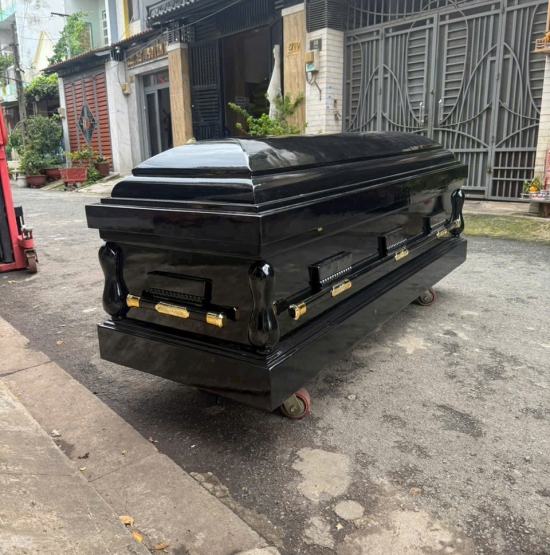 Quan tài gỗ mỹ đen